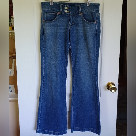 PRE-LOVED TOO SUPERLOW FLARE 524 LEVI'S 7M 99% COTTON/1% SPANDEX 5-POCKET - Picture 1 of 12
